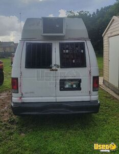 2011 Econoline Van Pet Care / Veterinary Truck Exterior Lighting Florida Gas Engine for Sale