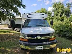 2011 Express 3500 All-purpose Food Truck Awning Texas Gas Engine for Sale