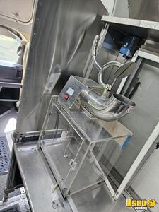 2011 Express 3500 All-purpose Food Truck Deep Freezer Texas Gas Engine for Sale