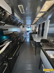 2011 Workhorse All-purpose Food Truck Exhaust Hood Michigan Gas Engine for Sale