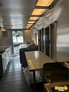 2011 Workhorse All-purpose Food Truck Interior Lighting Michigan Gas Engine for Sale