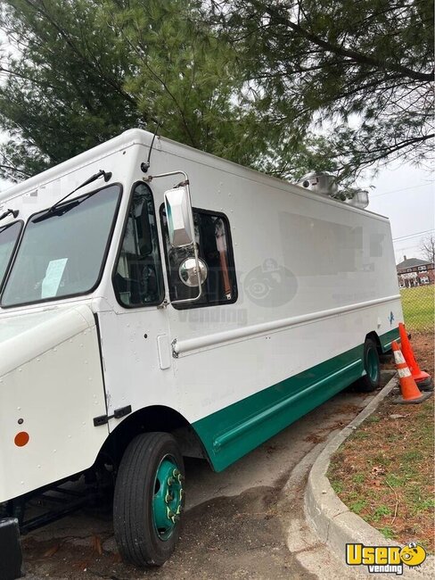 2011 Workhorse All-purpose Food Truck Michigan Gas Engine for Sale