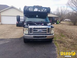 2012 E-350 Mobile Hair Salon Mobile Hair & Nail Salon Truck Backup Camera Tennessee Gas Engine for Sale