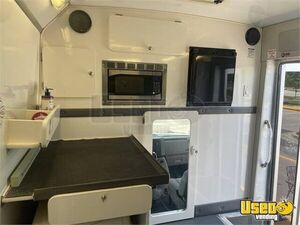 2012 Mobile Pet Grooming Trailer Pet Care / Veterinary Truck 9 Kansas for Sale