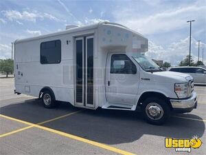 2012 Mobile Pet Grooming Trailer Pet Care / Veterinary Truck Kansas for Sale