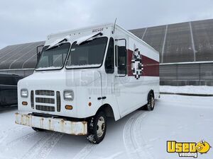 2013 E-450 Superduty Chassis All-purpose Food Truck Concession Window Michigan Gas Engine for Sale