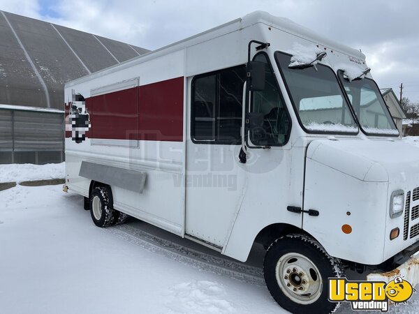 2013 E-450 Superduty Chassis All-purpose Food Truck Michigan Gas Engine for Sale