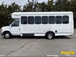 2013 E450 Wheelchair Shuttle Bus Shuttle Bus Transmission - Automatic New York Gas Engine for Sale