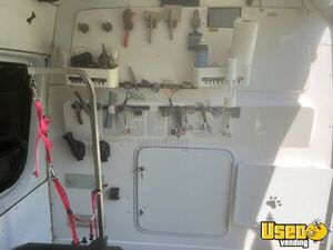 2013 Sprinter Pet Care / Veterinary Truck Interior Lighting Texas Diesel Engine for Sale