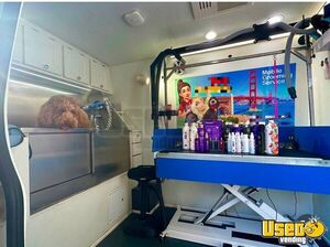 2014 2500 Pet Care / Veterinary Truck Cabinets California Diesel Engine for Sale