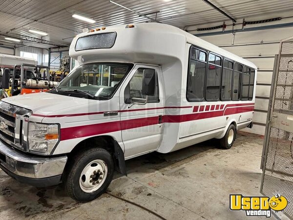 2014 E450 Shuttle Bus New York Gas Engine for Sale