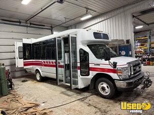 2014 E450 Shuttle Bus Transmission - Automatic New York Gas Engine for Sale