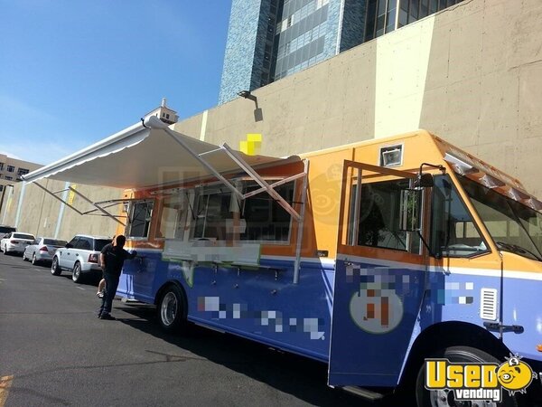 2014 Freightliner Used Mobile Kitchen Food Truck For Sale In Hawaii