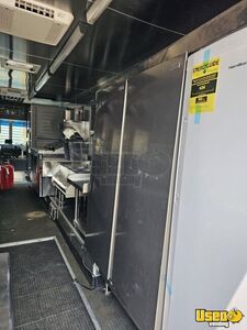 2014 Mt Chassis All-purpose Food Truck Exterior Customer Counter New Jersey Gas Engine for Sale