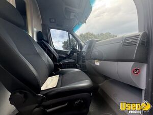 2014 Sprinter 2500 Pet Care / Veterinary Truck Anti-lock Brakes Florida Diesel Engine for Sale