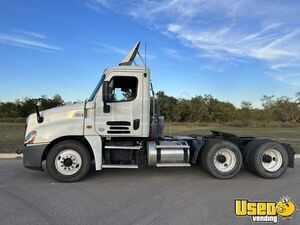 2015 Cascadia Freightliner Semi Truck Roof Wing Texas for Sale