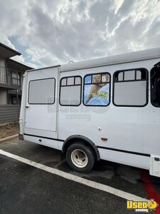 2015 E450 Econoline Super Duty Ice Cream Truck Concession Window Texas Gas Engine for Sale