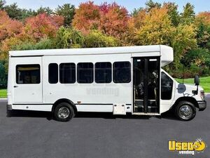 2015 Ford E450 Used Wheelchair Shuttle Bus Shuttle Bus New York Gas Engine for Sale