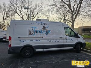 2015 Ford Transit 150 Pet Care / Veterinary Truck Air Conditioning California Gas Engine for Sale