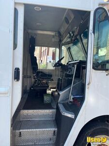 2015 Step Van Stepvan 6 Connecticut Gas Engine for Sale