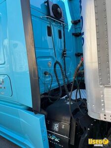 2016 Cascadia Freightliner Semi Truck 4 California for Sale