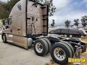 2017 Cascadia Freightliner Semi Truck 5 California for Sale