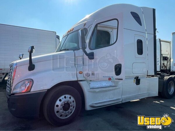 2017 Cascadia Freightliner Semi Truck California for Sale