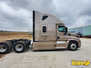 2017 Cascadia Freightliner Semi Truck Fridge California for Sale