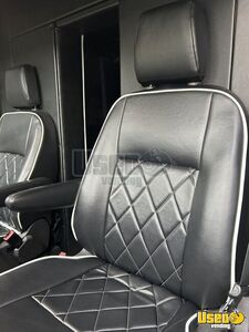 2017 Transit 350 Hd Mobile Hair & Nail Salon Truck Custom Wheels Georgia Gas Engine for Sale