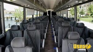 2019 J4500 Coach Bus 5 Massachusetts Diesel Engine for Sale