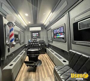 2020 250 Mobile Hair & Nail Salon Truck Interior Lighting Florida Gas Engine for Sale