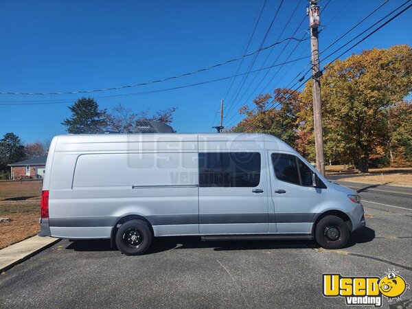 2020 Sprinter 3500 Mobile Hair & Nail Salon Truck New Jersey Diesel Engine for Sale