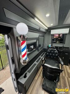 2020 Sprinter Van Mobile Hair & Nail Salon Truck Breaker Panel Florida for Sale