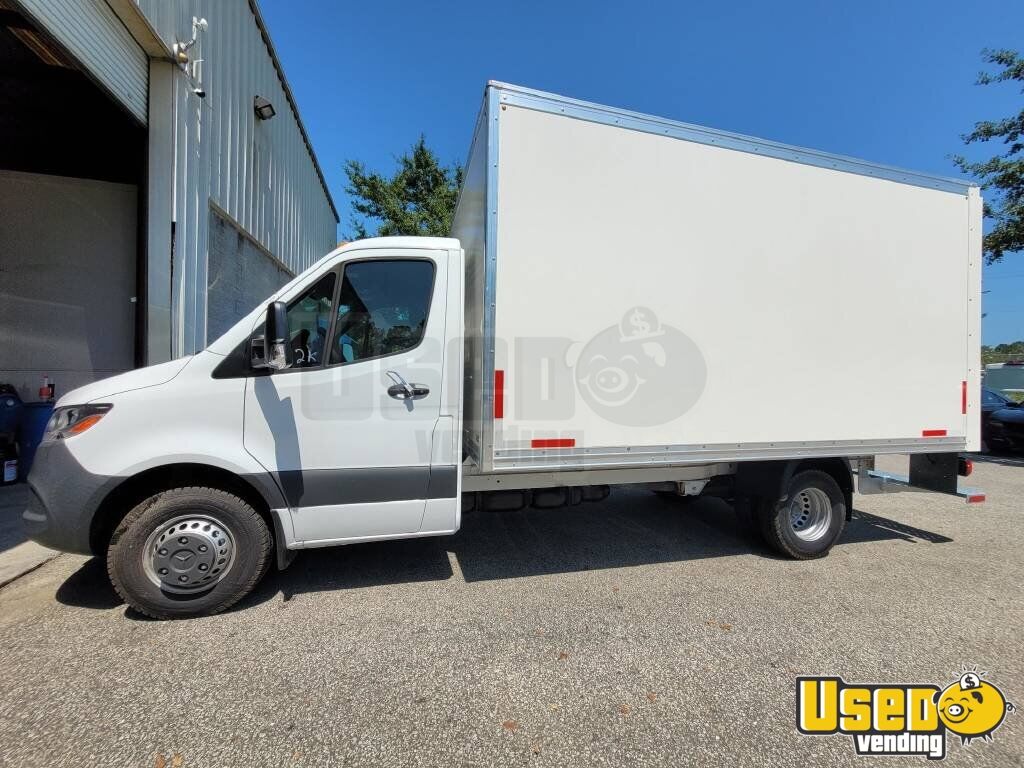 Like New - 2021 Mercedes Benz Sprinter 4500 Box Truck for Sale in