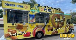 2022 Bakery Food Truck Bakery Food Truck Air Conditioning Texas Gas Engine for Sale