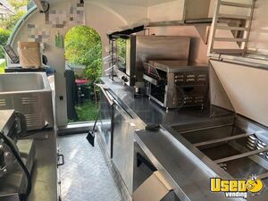 2022 Rounder Kitchen Food Trailer Diamond Plated Aluminum Flooring Massachusetts for Sale