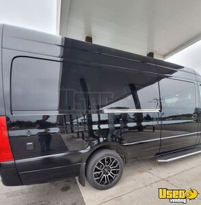 2023 2500 Sprinter Van Mobile Hair & Nail Salon Truck Backup Camera Florida Diesel Engine for Sale