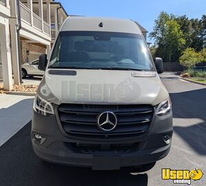 2024 2500 Mercedes Sprinter Pet Care / Veterinary Truck Air Conditioning Georgia Diesel Engine for Sale