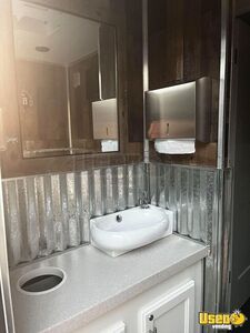 2024 Mobile Bathroom Trailer Restroom / Bathroom Trailer Fresh Water Tank California for Sale