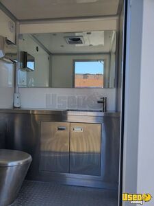 2024 Mobile Bathroom Trailer Restroom / Bathroom Trailer Fresh Water Tank New York for Sale