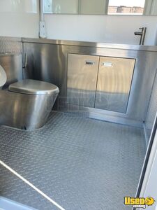 2024 Mobile Bathroom Trailer Restroom / Bathroom Trailer Gray Water Tank New York for Sale