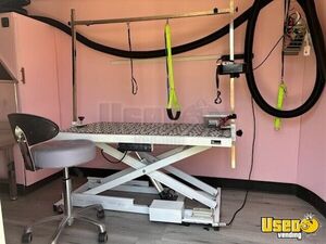 2024 Pet Grooming Trailer Pet Care / Veterinary Truck Additional 1 Texas for Sale