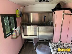 2024 Pet Grooming Trailer Pet Care / Veterinary Truck Breaker Panel Texas for Sale