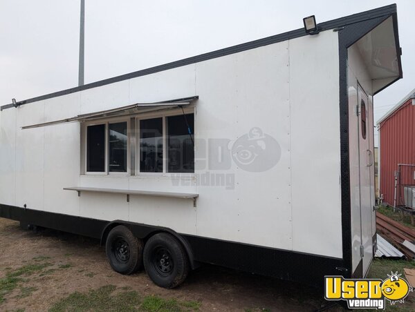 2025 24h8 Kitchen Food Trailer Texas for Sale