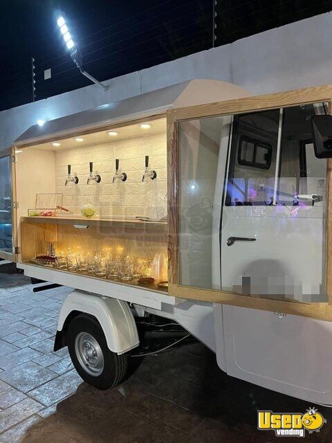 3 Wheeler Mobile Beverage Truck Coffee & Beverage Truck Texas for Sale