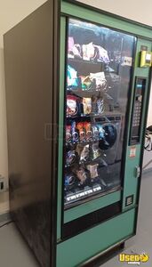 6600 Automatic Products Snack Machine 3 California for Sale