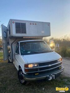 Chevrolet Kitchen Food Vending Truck / Used Mobile Concession Unit for Sale in Texas!