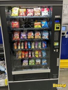 OVM-VendRevv S52 Snack Vending Machine Merchandiser