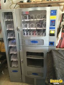 2008 gold series planet antares vending machine