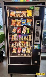 Automatic Products Snack Machine Illinois for Sale